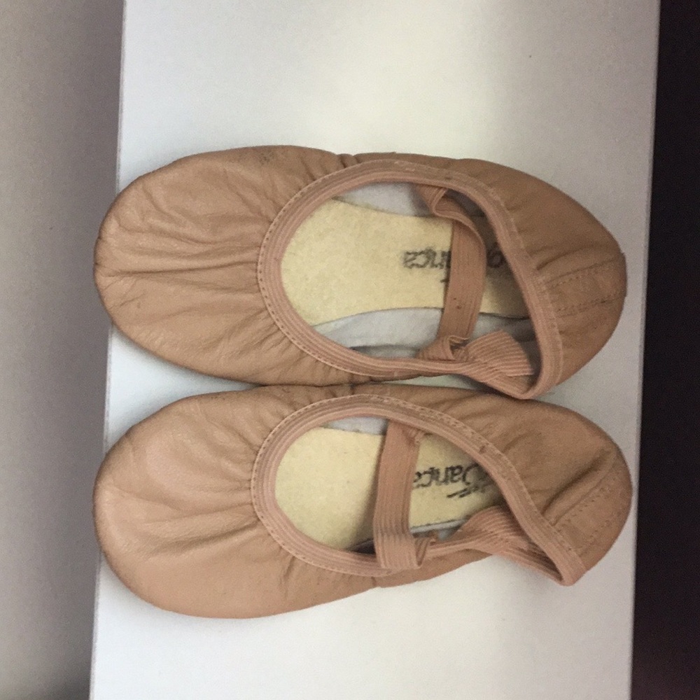 Little Girl’s Ballet slippers